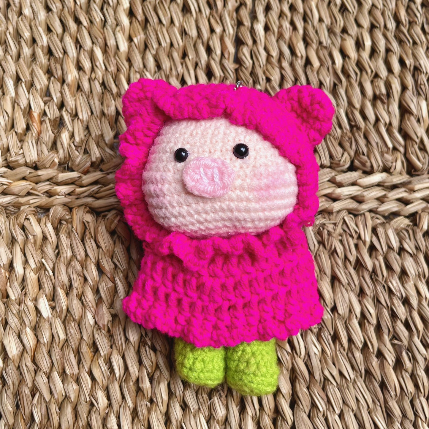 Handmade Crochet Pig Keychains, Cute Crochet Animal Charms, Unique Crochet Gift, Kawaii Crochet Accessories, Artisan Crochet Keychains