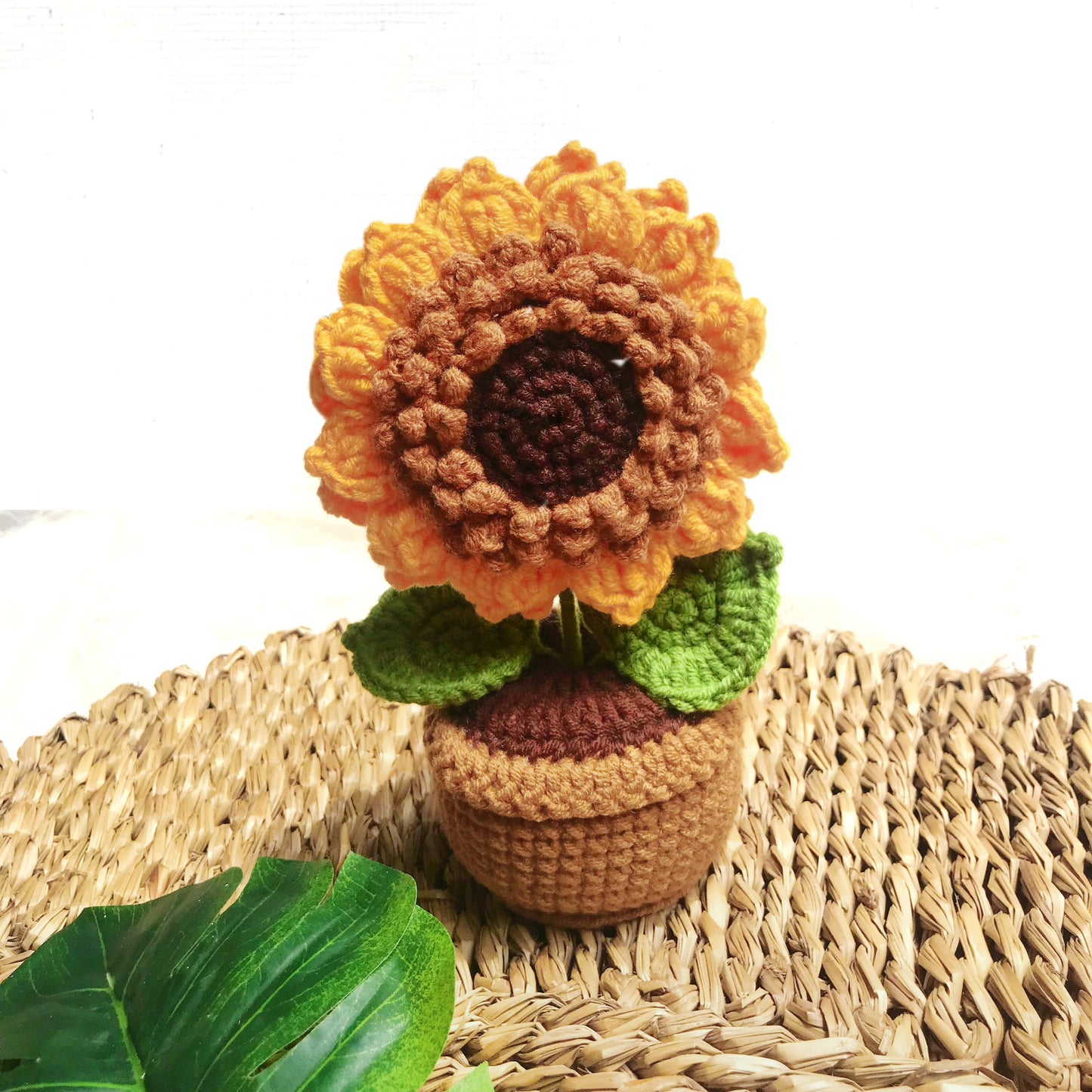 Handmade Crochet Sunflower Plant, Unique Crochet Home Decor, Cheerful Floral Decor, Artisan Crochet Plant, Crochet Flower Gift