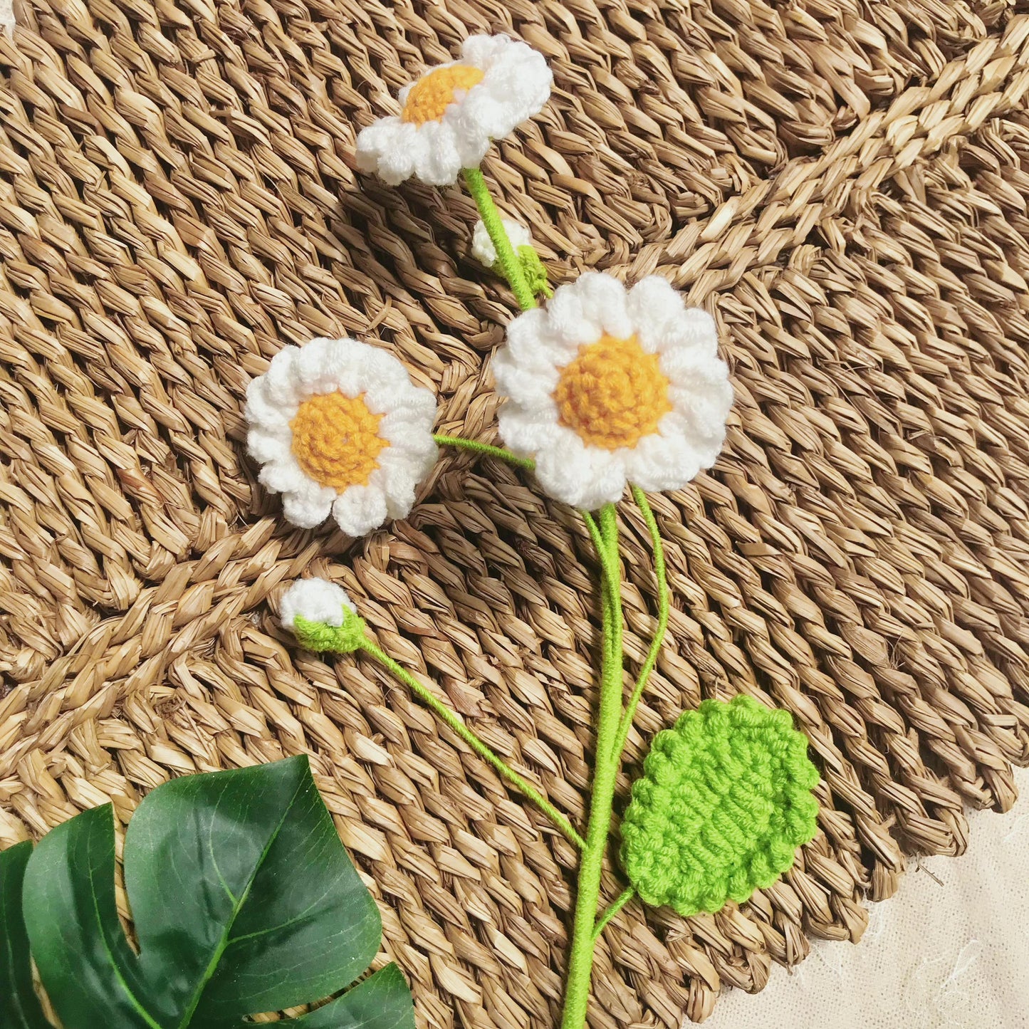Handmade Crochet Daisy Bouquet, Cheerful Floral Decor, Unique Crochet Gift, Sunny Home Decor, Artisan Crochet Flowers
