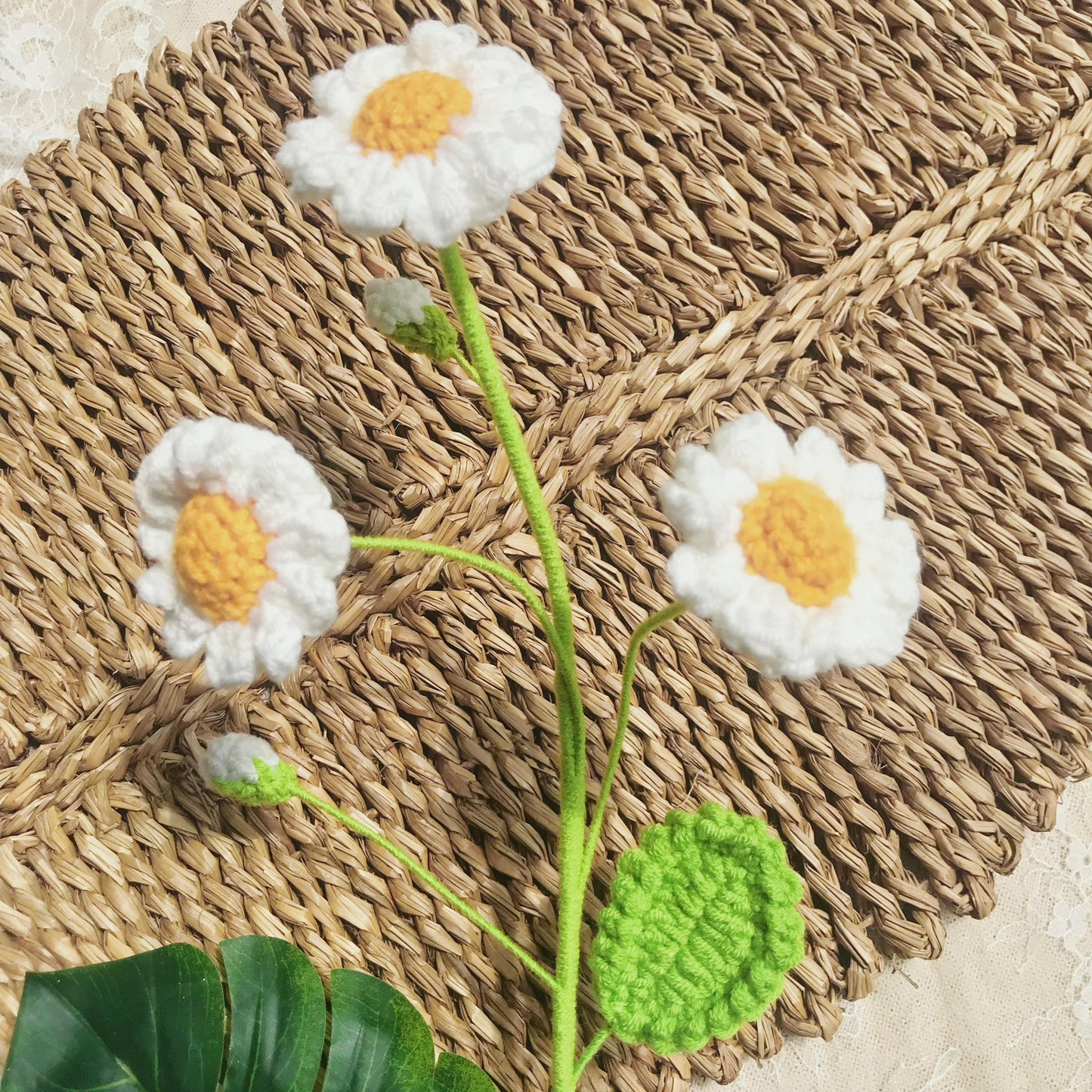 Handmade Crochet Daisy Bouquet, Cheerful Floral Decor, Unique Crochet Gift, Sunny Home Decor, Artisan Crochet Flowers