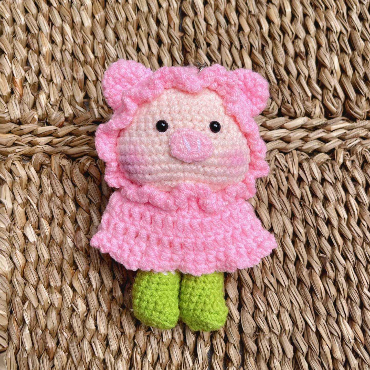 Handmade Crochet Pig Keychains, Cute Crochet Animal Charms, Unique Crochet Gift, Kawaii Crochet Accessories, Artisan Crochet Keychains