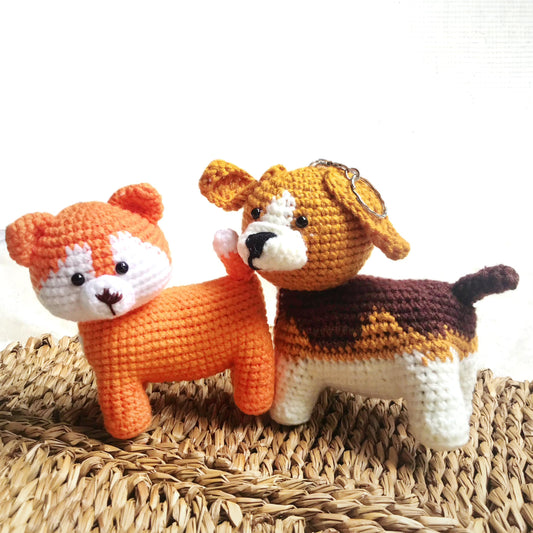 Handmade Crochet Cat and Dog Keychains, Cute Crochet Animal Charms, Unique Crochet Gift, Kawaii Crochet Accessories, Artisan Crochet Keychains