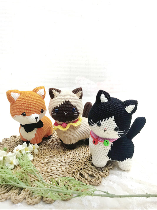 Adorable Handmade Crochet Animal Plush Set - Fox and Cats with Cute Accessories