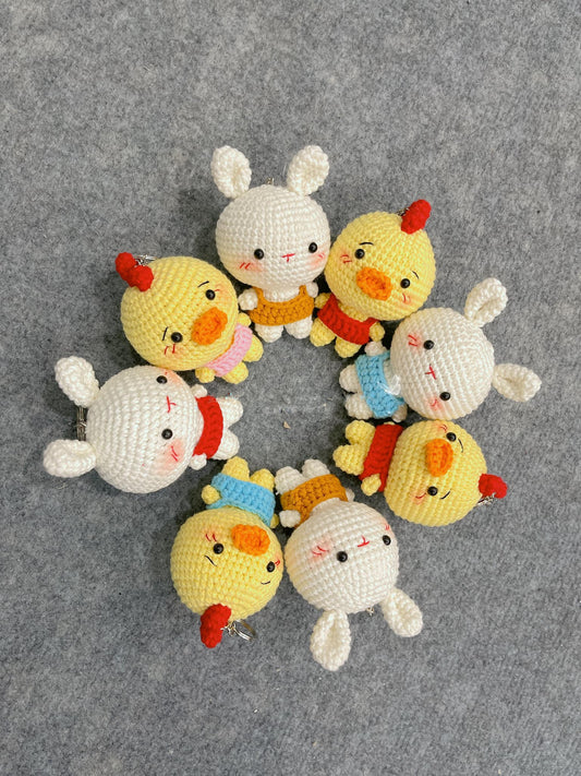 Handmade Crochet Chick and Rabbit Keychains, Cute Crochet Animal Charms, Unique Crochet Gift, Kawaii Crochet Accessories, Artisan Crochet Keychains